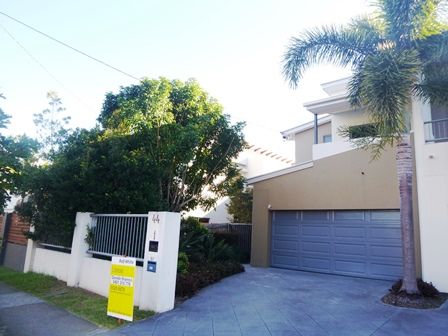 1/44 Bayview Street, RUNAWAY BAY, QLD 4216