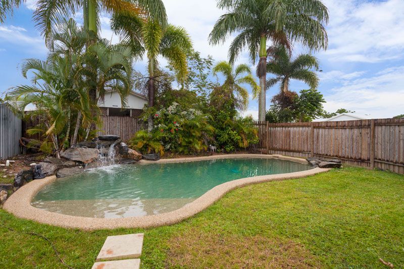17 Harlequin Street, WHITE ROCK QLD 4868