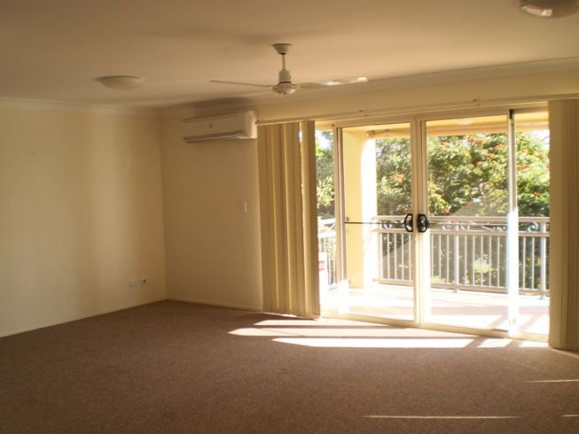 8/12 Oleander Avenue, BIGGERA WATERS, QLD 4216