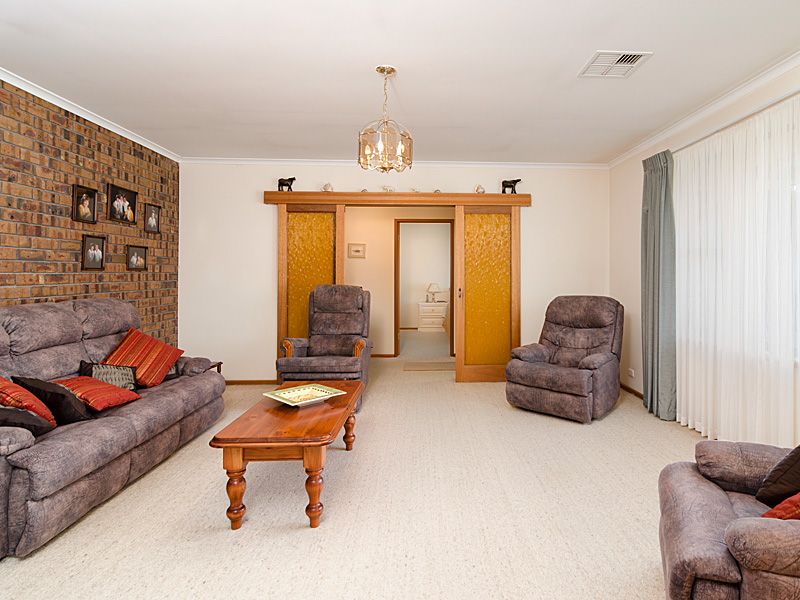 2 Copeland Avenue, LOBETHAL, SA 5241