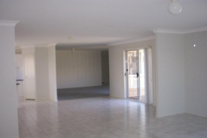 3 David Close, SCARBOROUGH, QLD 4020