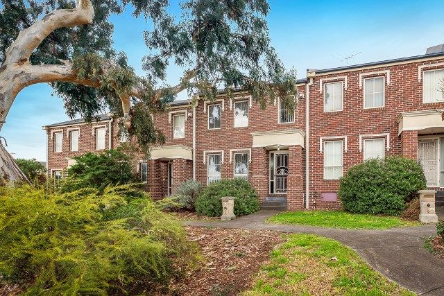 31 Loxton Terrace, EPPING VIC 3076