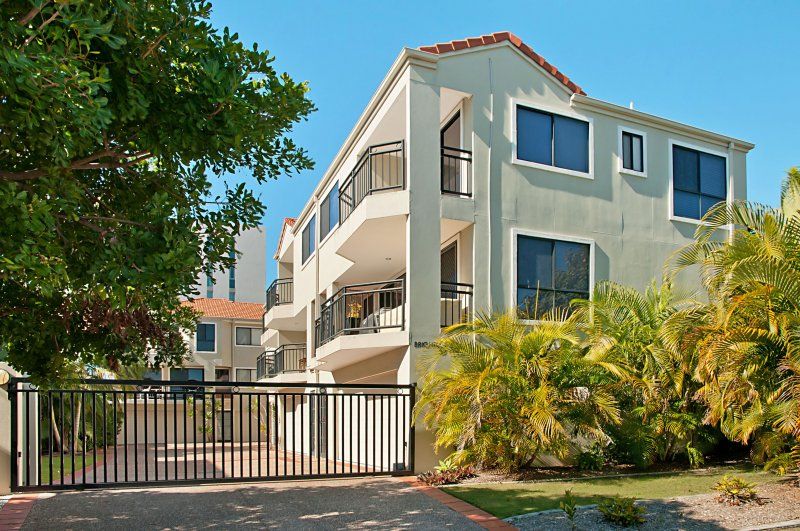 1/37 Brighton Street, BIGGERA WATERS, QLD 4216