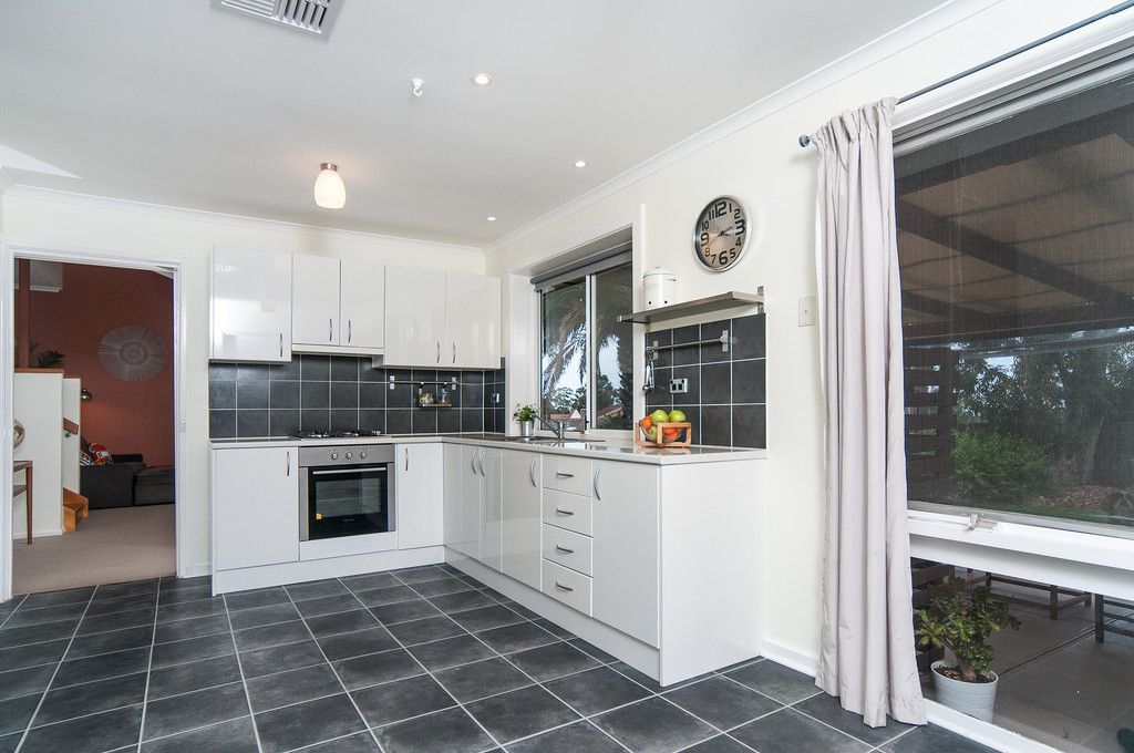 25 Witton Street, FLAGSTAFF HILL, SA 5159