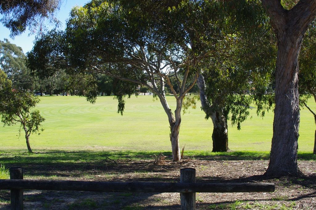 16 Arnos Way, GIRRAWHEEN, WA 6064