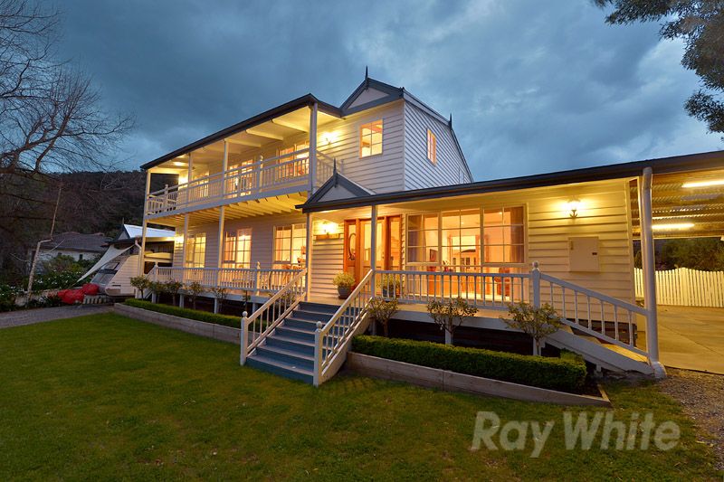 6 Mont Albert Road, FERNTREE GULLY, VIC 3156