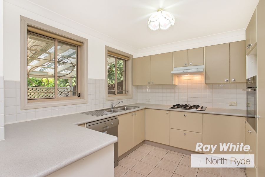 10 Lancaster Drive, MARSFIELD, NSW 2122