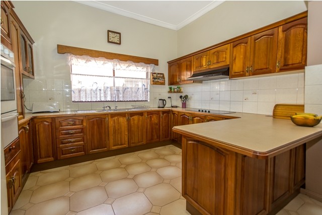 25 Tallowood Crescent, BOSSLEY PARK, NSW 2176