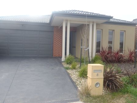 8 Dorset Walk, MERNDA, VIC 3754
