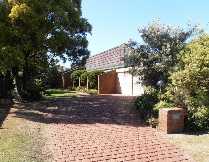 19 Pommer Street, BRASSALL, QLD 4305