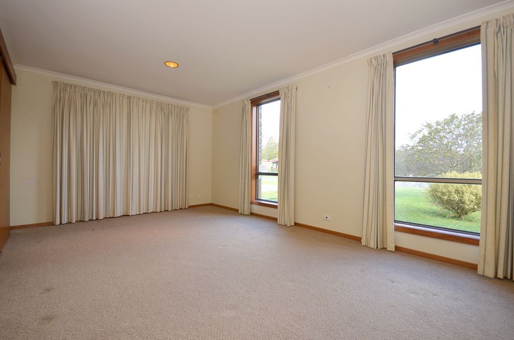 6 Goolwa Drive, DELACOMBE, VIC 3356