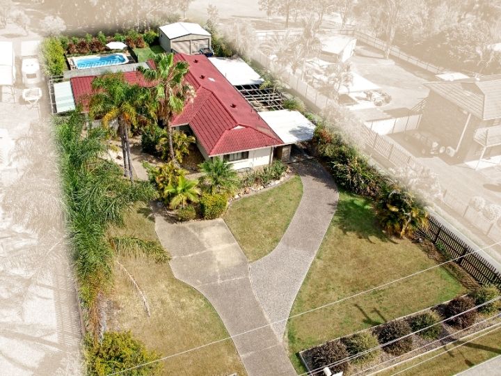 10 Farrell Drive, WALLOON QLD 4306