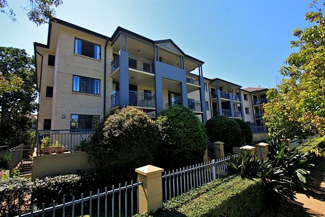 300 Sir Fred Schonell Drive, ST LUCIA QLD 4067