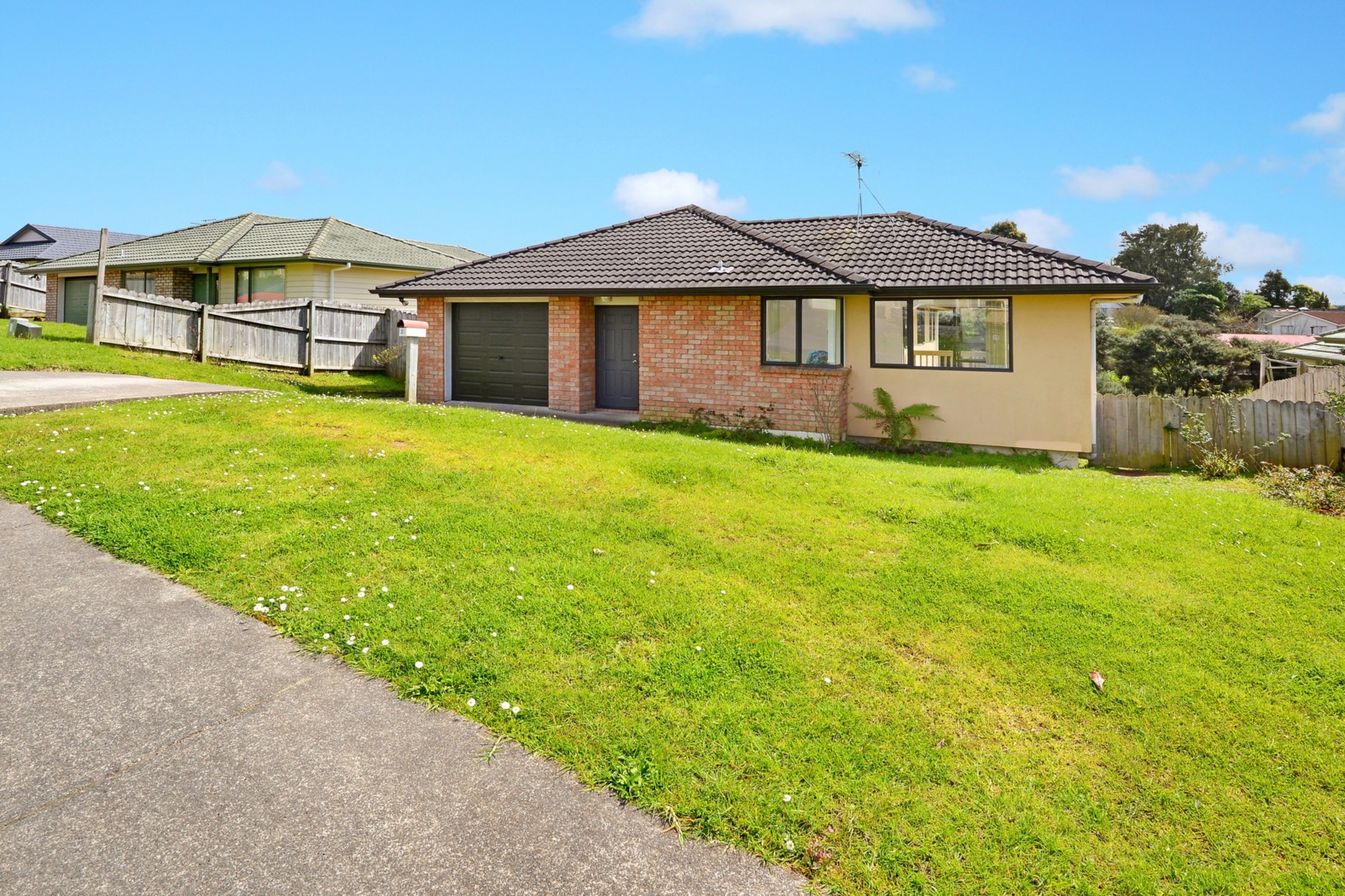 35 Jadewynn Drive, MASSEY, Waitakere City
