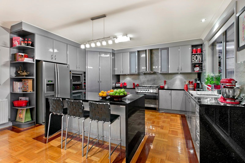 24 Browns Road, BENTLEIGH EAST, VIC 3165