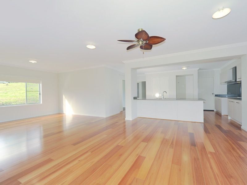 11 Mizen Place, HOLLAND PARK WEST, QLD 4121