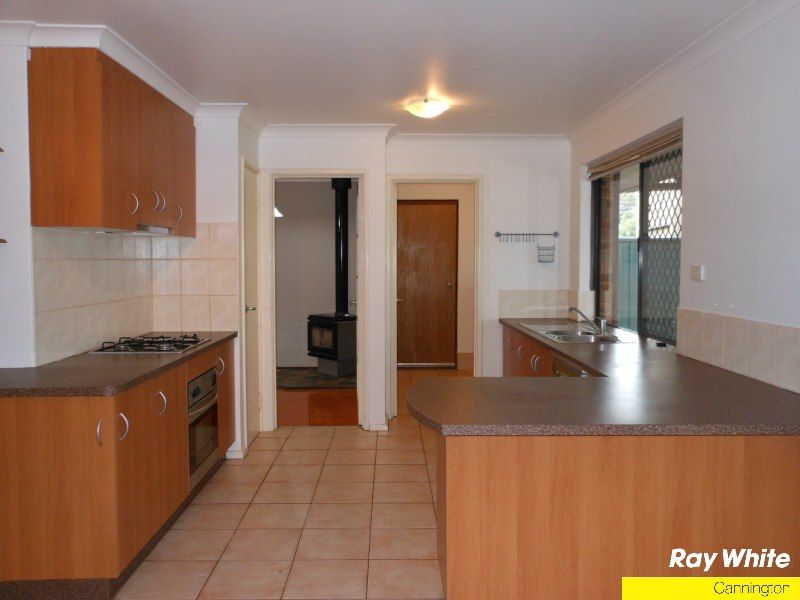 3 Denham Way, THORNLIE, WA 6108