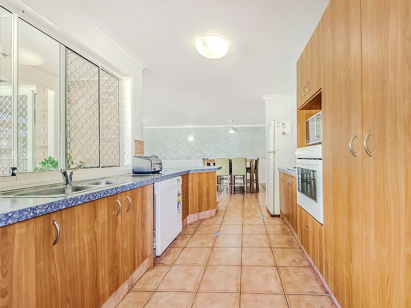 6 Jura Parade, MERRIMAC, QLD 4226