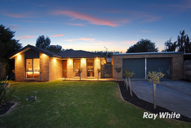 4 Julie Court, LANGWARRIN, VIC 3910