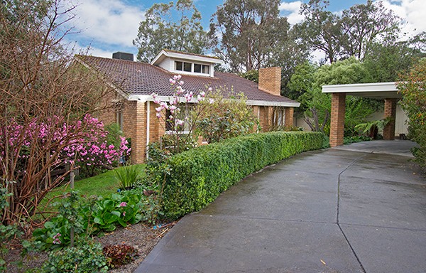 2 Moorina Court, SAINT HELENA, VIC 3088