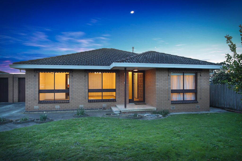 2/13 Golf Road, OAKLEIGH SOUTH, VIC 3167