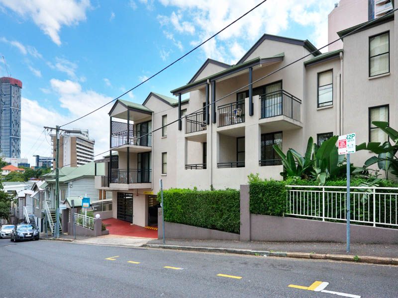 27 BIRLEY Street, SPRING HILL, QLD 4000