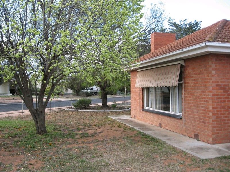 35 Acacia Crescent, RENMARK, SA 5341