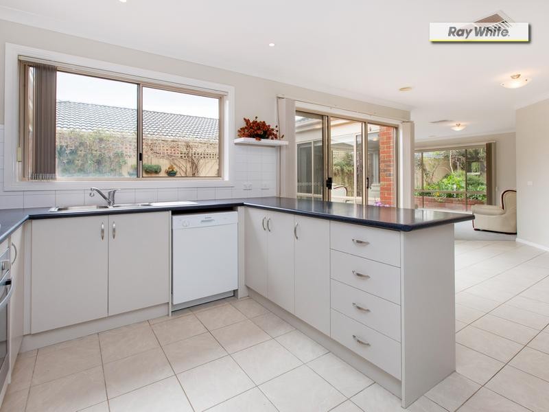 15 Josie Place, ROSEBUD, VIC 3939