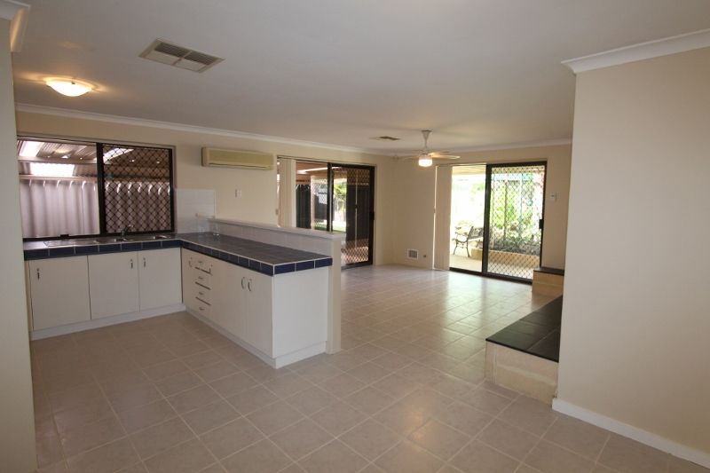 32 Mammoth Court, BALLAJURA WA 6066