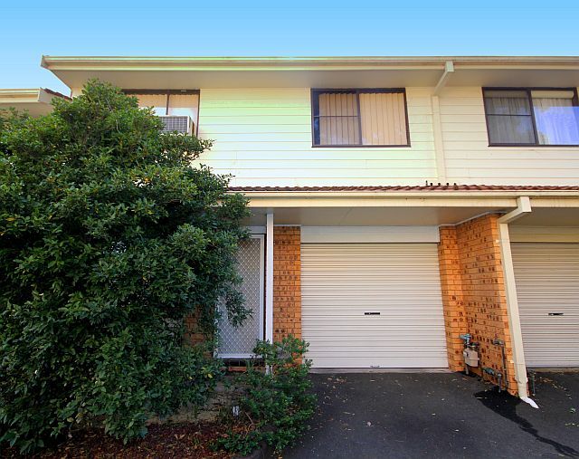 221 Old Kent Road, GREENACRE NSW 2190