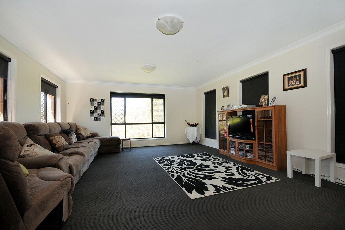 32 Pendoma Drive, HODGSON VALE, QLD 4352