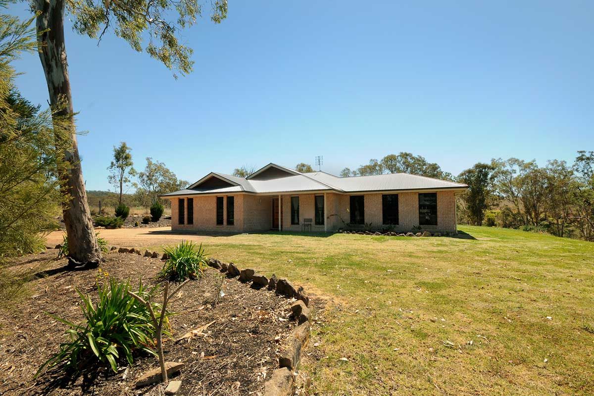 32 Pendoma Drive, HODGSON VALE QLD 4352