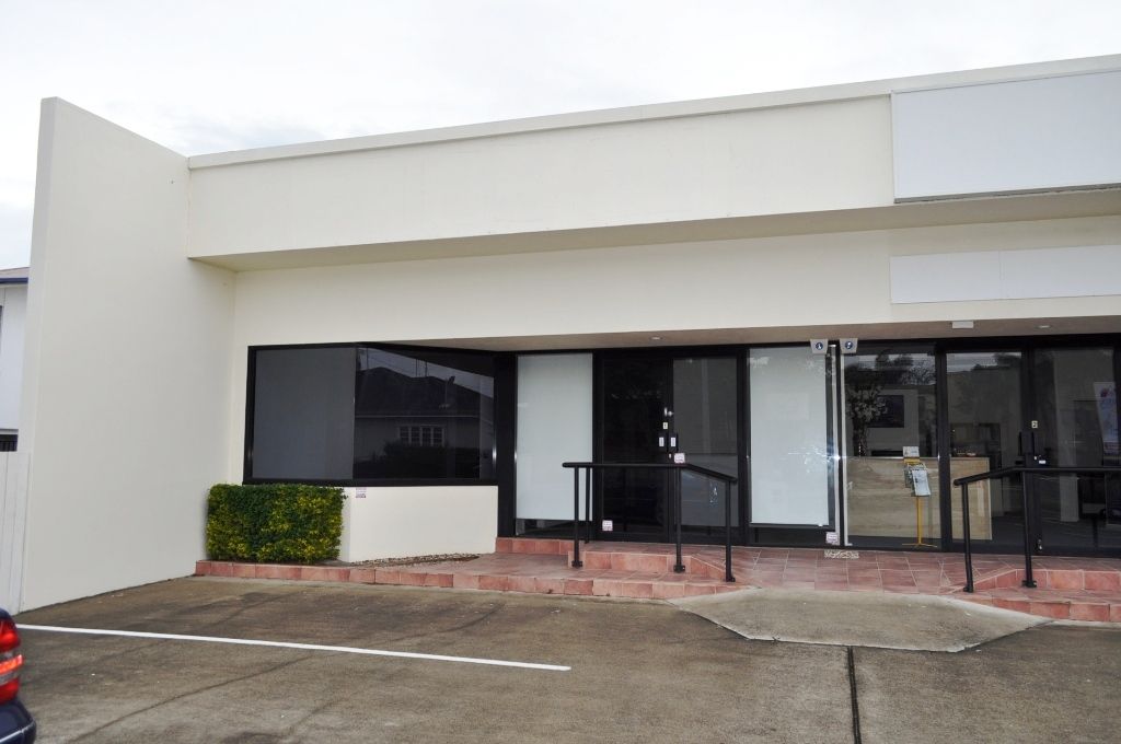 LABRADOR, QLD 4215