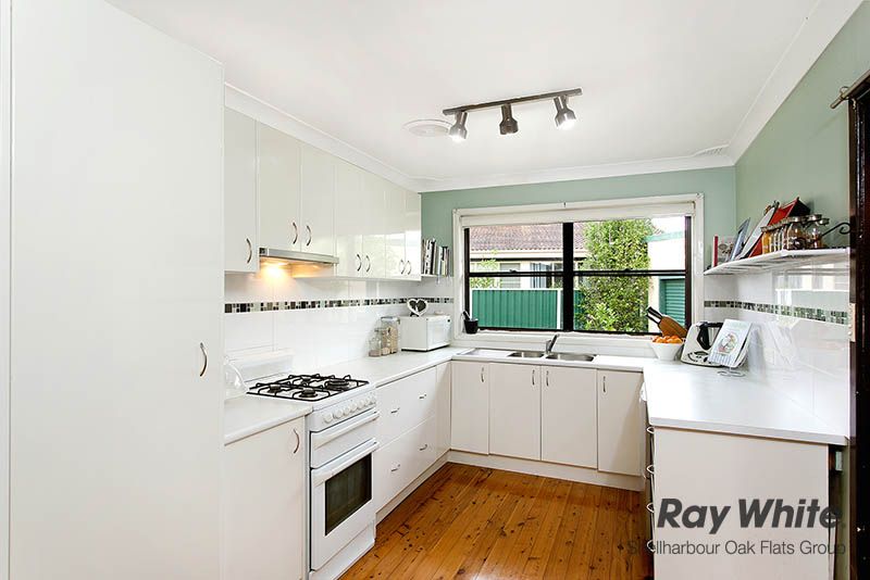 8 Camelot Place, OAK FLATS, NSW 2529