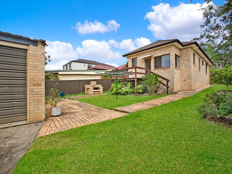 30 Eighth Avenue, JANNALI, NSW 2226