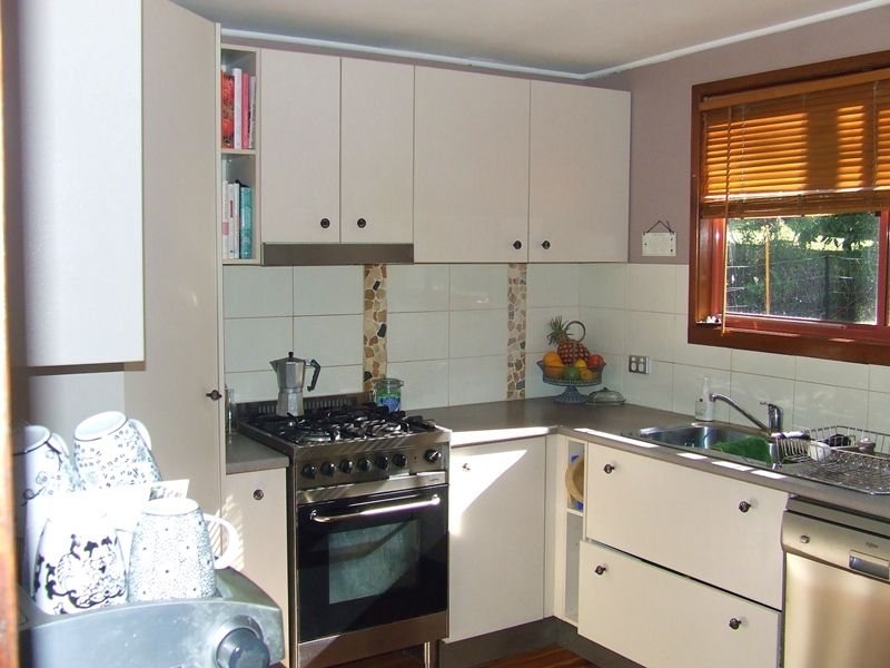 2 Annie Street, LANDSBOROUGH, QLD 4550