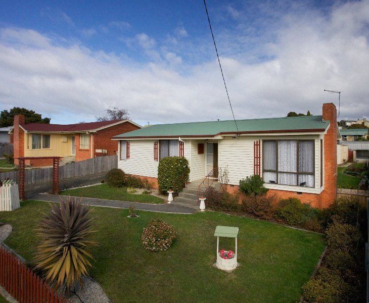 8 Trethewie Street, RAVENSWOOD TAS 7250