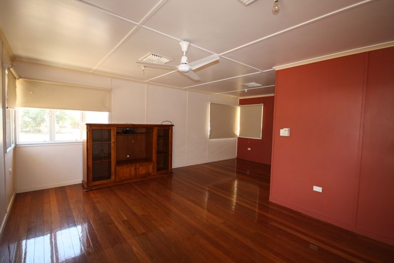 17 Wellshot Street, ILFRACOMBE, QLD 4727