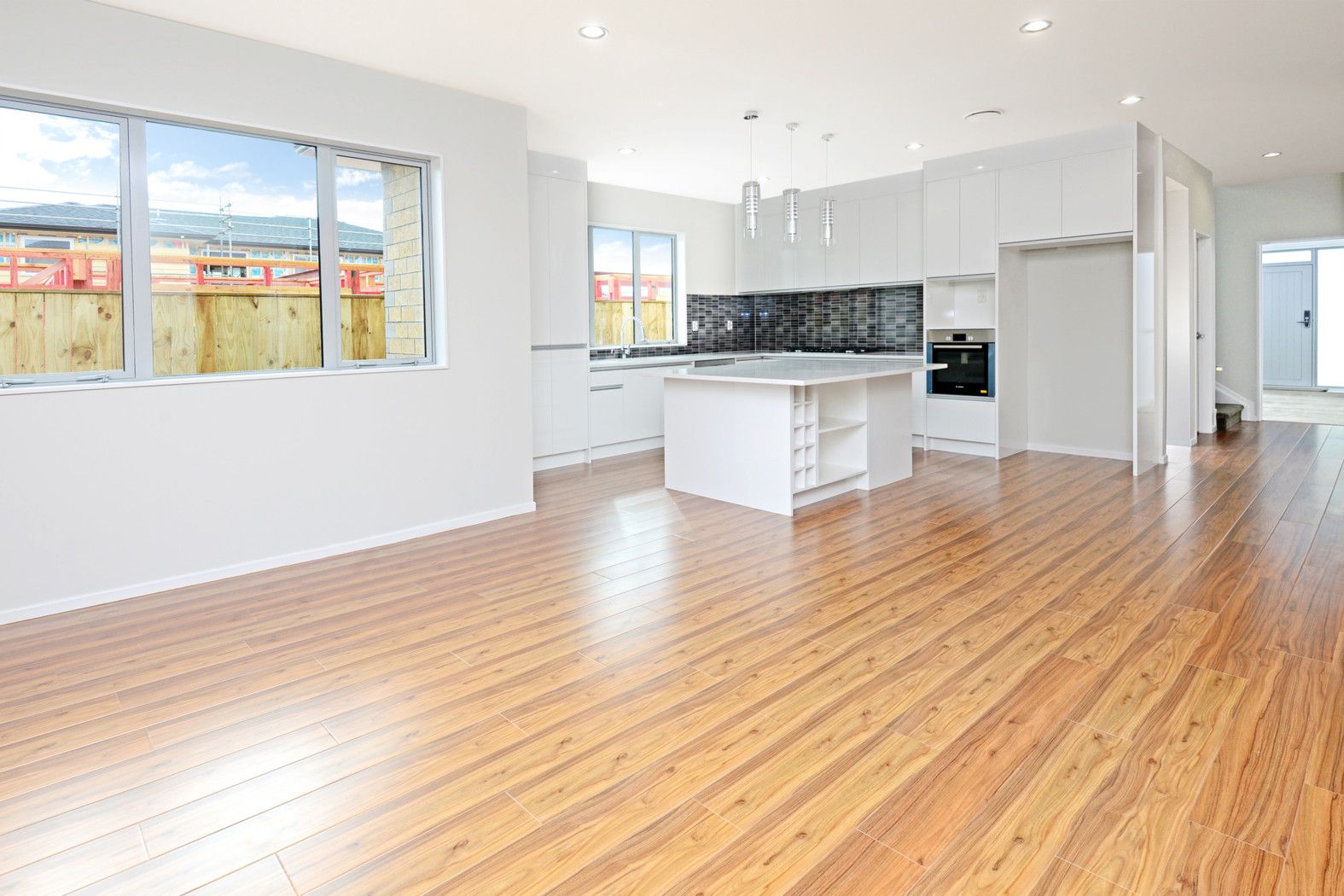 15 Springside Drive, FLAT BUSH, Manukau City