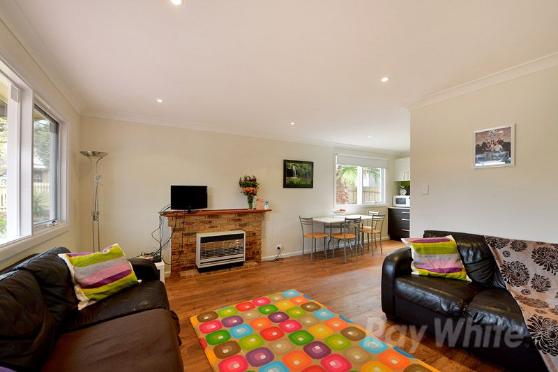 39 Silverton Drive, FERNTREE GULLY, VIC 3156