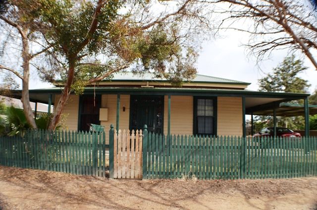 2 Company Street, PORT WAKEFIELD SA 5550