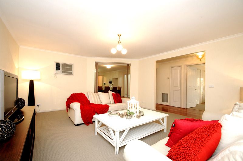 27 Ambrie Crescent, NOBLE PARK, VIC 3174