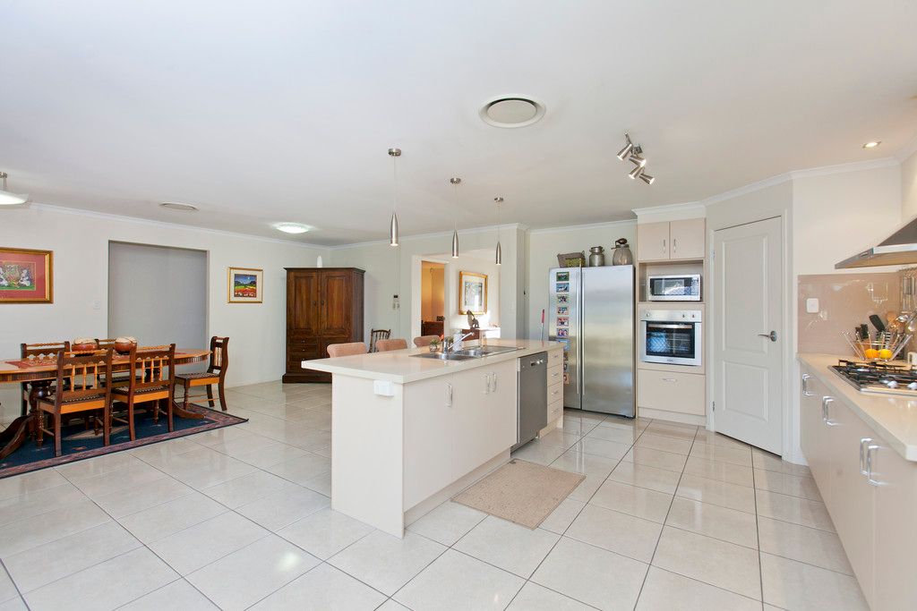 62 Red Gum Crescent, WAKERLEY QLD 4154