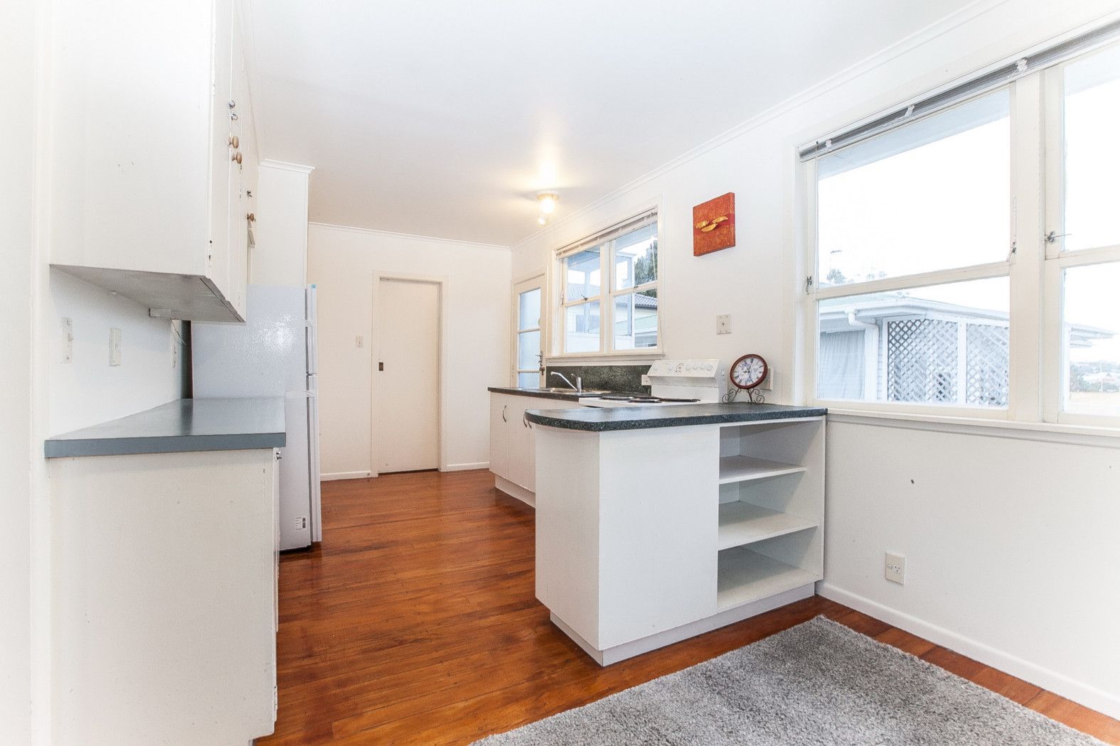 30 Bond Crescent, FORREST HILL, North Shore City