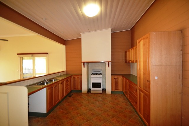 27 Goulburn Street, SEYMOUR, VIC 3660