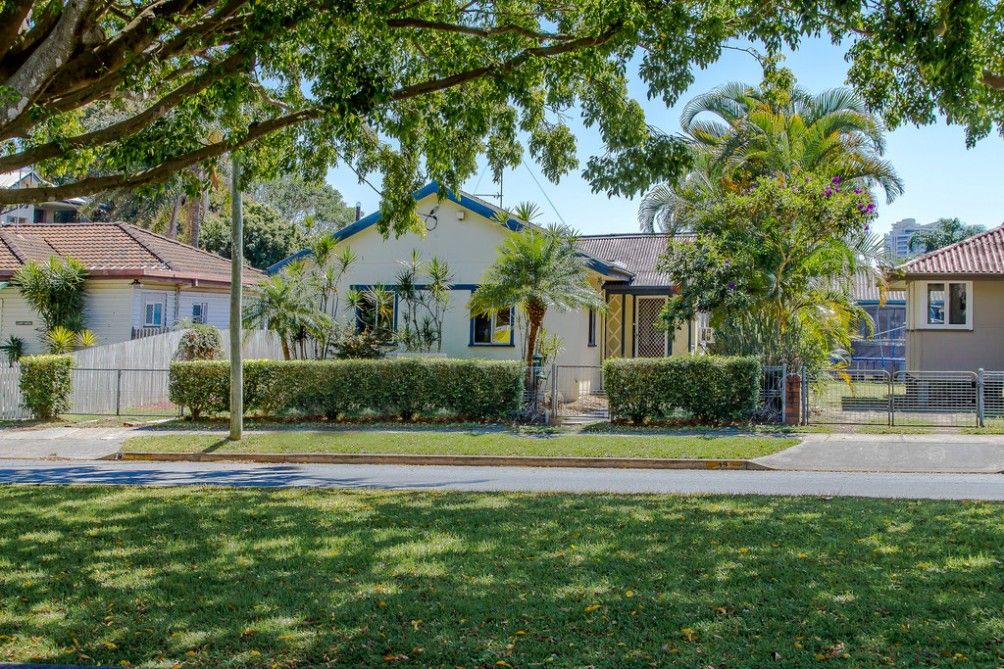 19 Walton Street, SOUTHPORT, QLD 4215