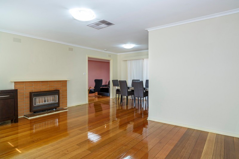 2 Cronin Court, CHELTENHAM, VIC 3192