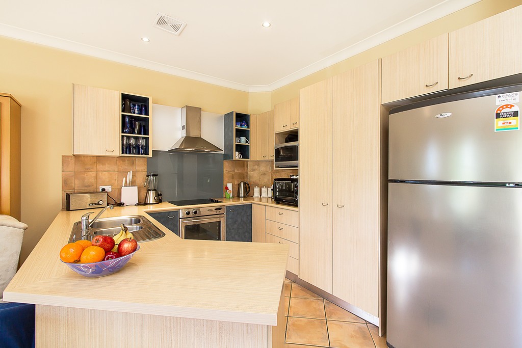 4/1 Shorehaven Place, VARSITY LAKES, QLD 4227