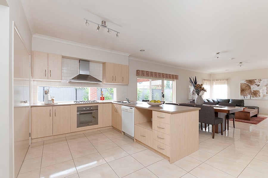 25 Cheltenham Close, CRAIGIEBURN, VIC 3064