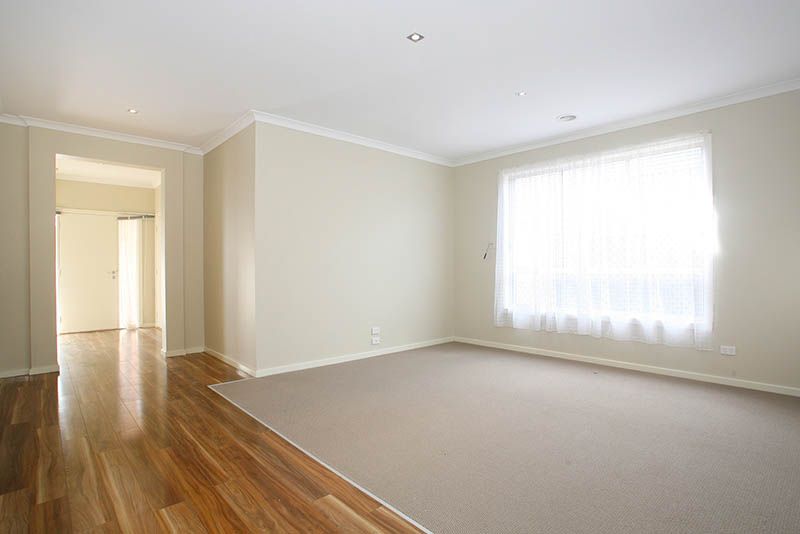 12 Riordan Crescent, MERNDA, VIC 3754